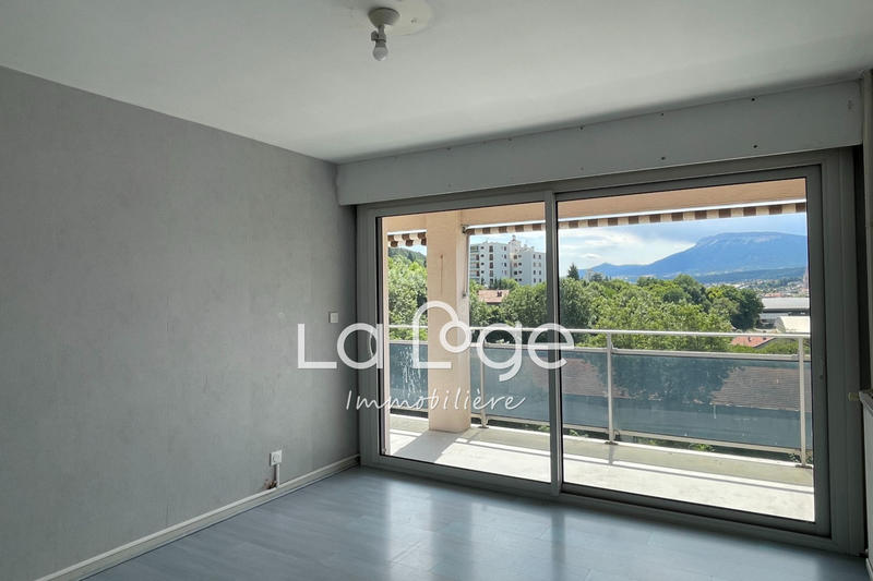 Appartement - 93 m² - 4 pièces