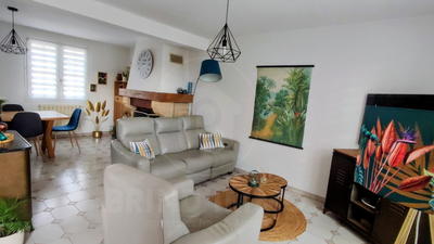 Maison - 95 m² - 5 pièces