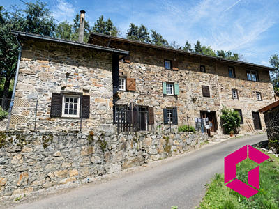 Maison - 283 m² - 15 pièces