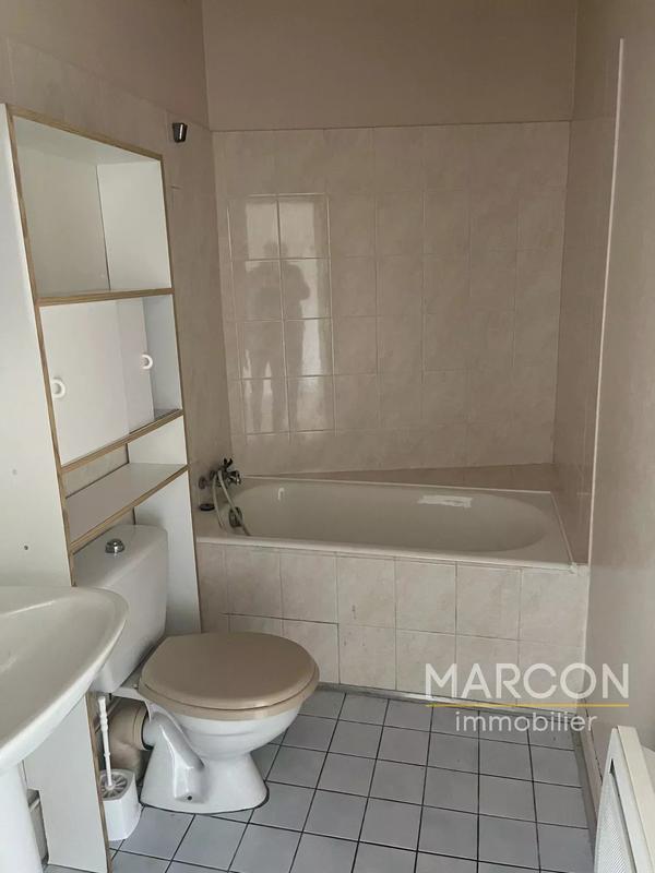 Maison - 196 m² - 11 pièces
