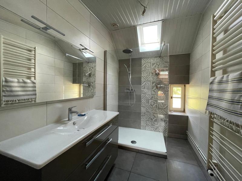 Maison de maîtres - 361 m² - 11 pièces