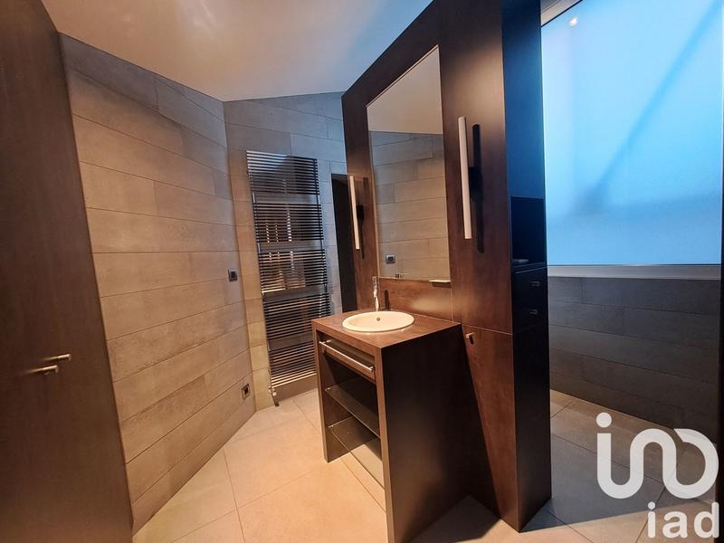 Loft - 160 m² - 7 pièces