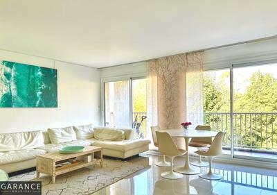 Appartement - 110 m² - 4 pièces