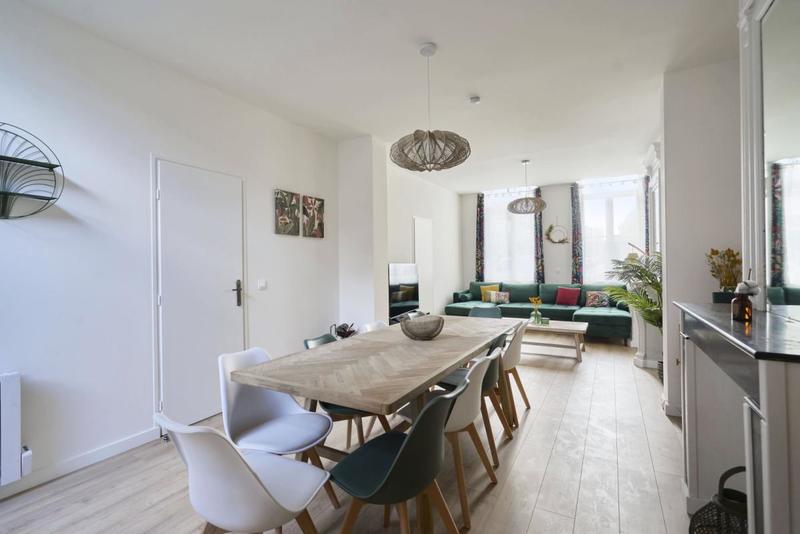 Maison - 179 m² - 11 pièces