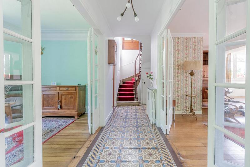 Maison bourgeoise - 255 m² - 9 pièces