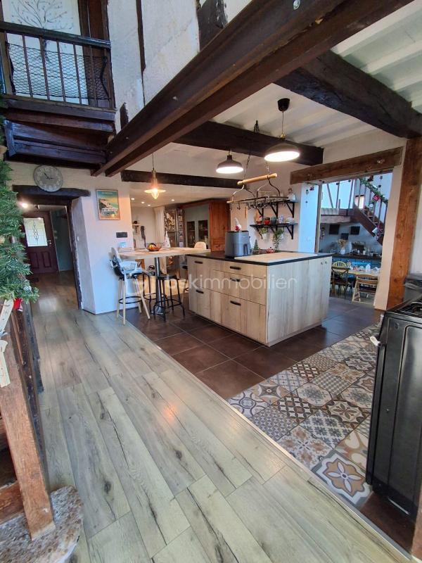 Maison ancienne - 210 m² - 7 pièces