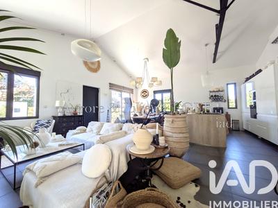 Maison - 117 m² - 5 pièces