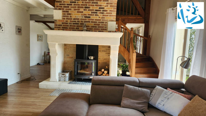 Maison - 280 m² - 8 pièces