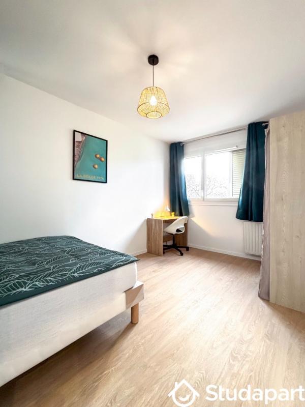 Appartement - 90 m² - 6 pièces