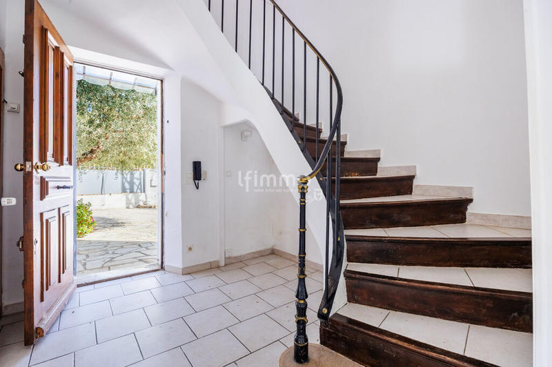 Maison - 93 m² - 5 pièces