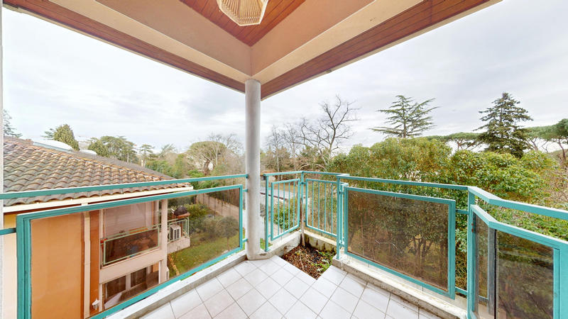 Appartement - 95 m² - 5 pièces