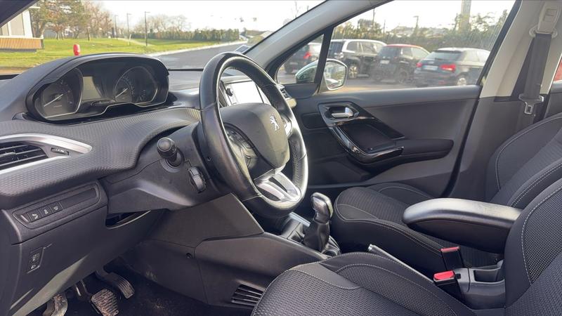 Peugeot 208 1.6 BlueHDi 100 Allure Business