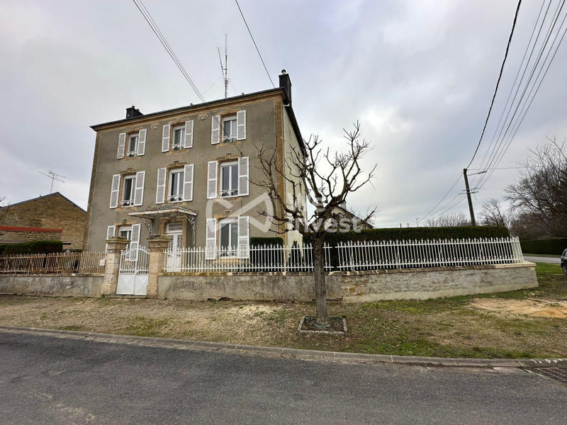 Maison - 247 m² - 10 pièces