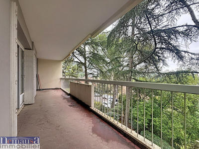 Appartement - 82 m² - 4 pièces