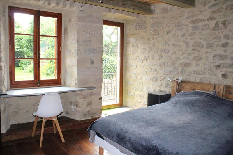 Maison - 200 m² - 11 pièces