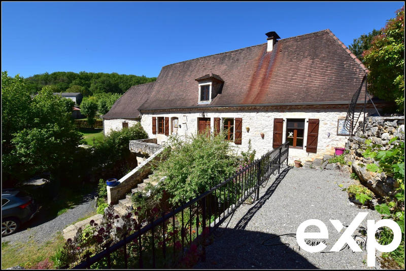 Maison traditionnelle - 157 m² - 6 pièces