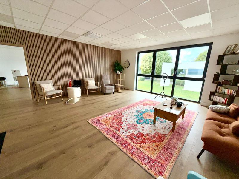 Bureau - 86 m² - 2 pièces