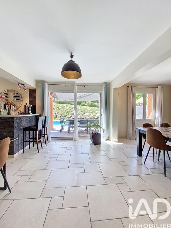 Maison - 118 m² - 5 pièces