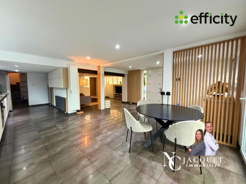 Villa - 200 m² - 8 pièces