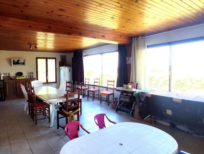 Maison - 238 m² - 7 pièces