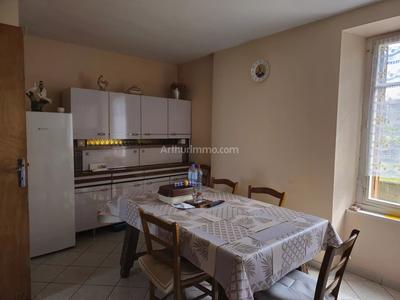 Maison - 82 m² - 5 pièces