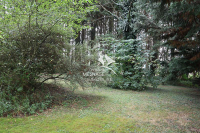 Demeure - 270 m² - 10 pièces