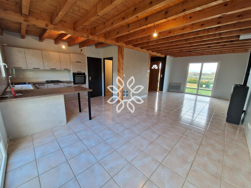 Maison de village - 100 m² - 4 pièces