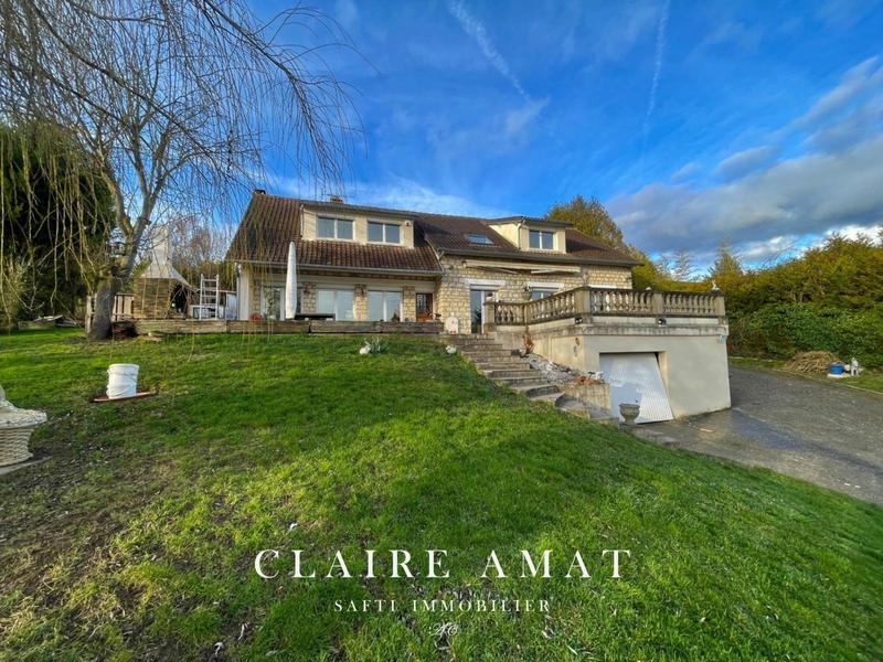 Maison - 230 m² - 7 pièces