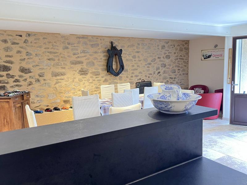 Corps de ferme - 425 m² - 12 pièces