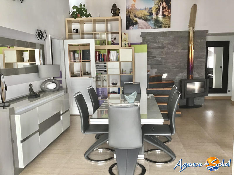 Maison - 230 m² - 5 pièces