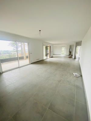 Appartement - 129 m² - 3 pièces