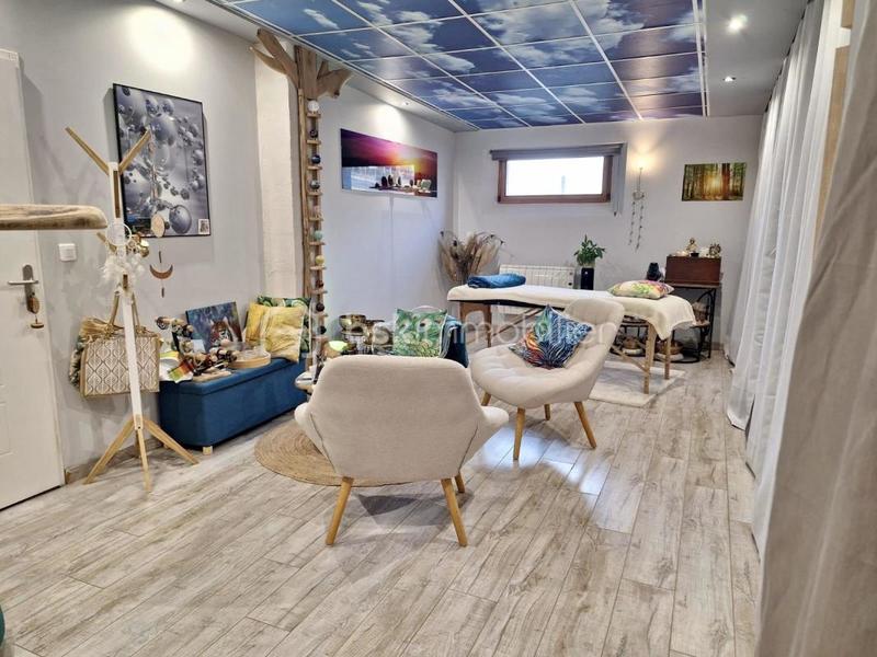 Maison - 212 m² - 7 pièces