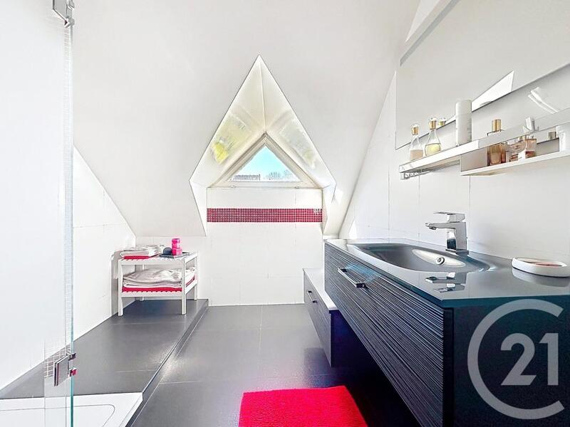 Maison - 190 m² - 6 pièces