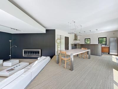 Maison - 231 m² - 6 pièces