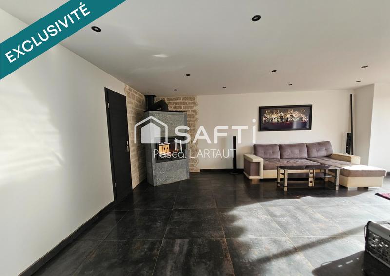 Maison - 216 m² - 7 pièces