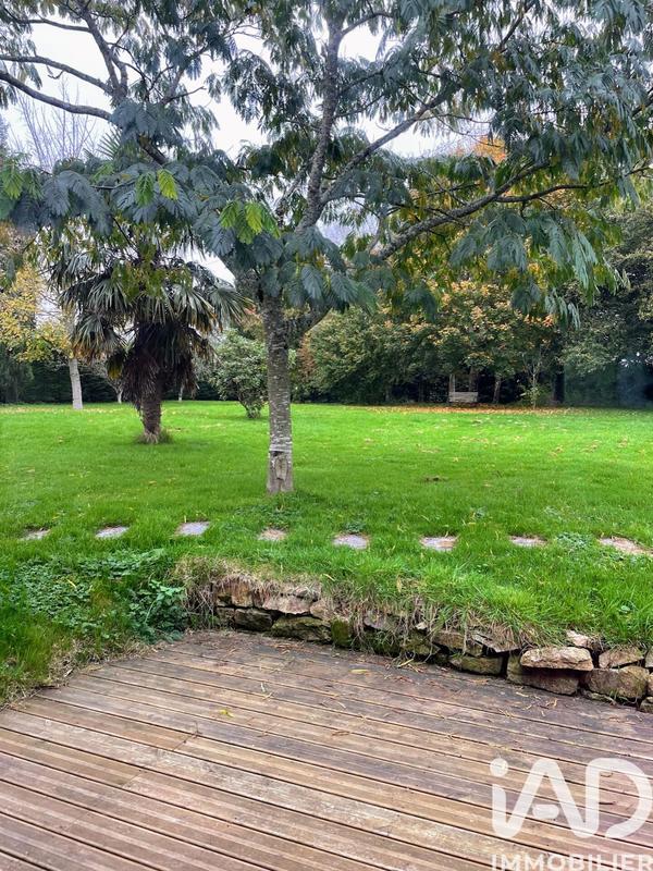 Maison - 250 m² - 9 pièces