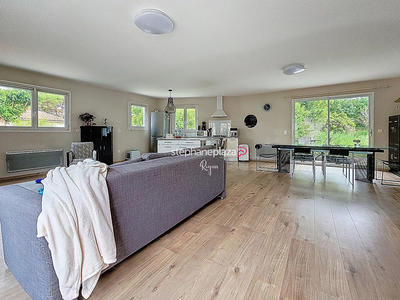 Maison - 174 m² - 6 pièces