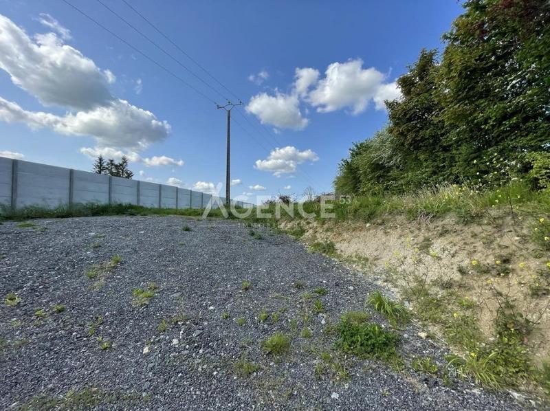 Terrain constructible - 1 940 m²