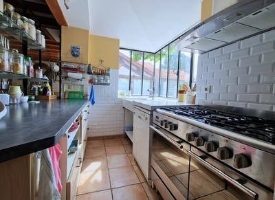 Maison - 193 m² - 9 pièces