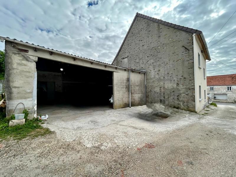 Maison - 225 m² - 7 pièces