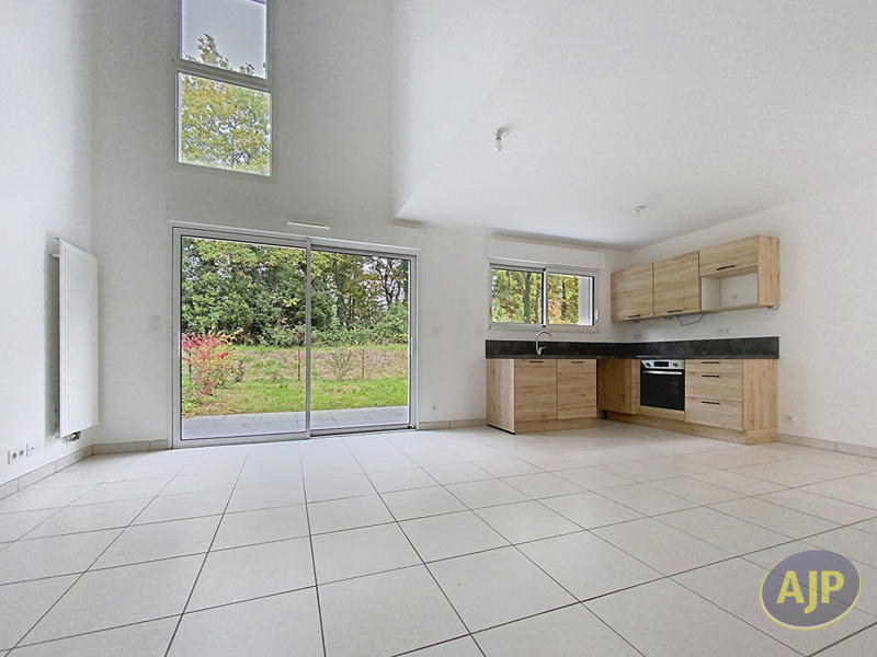 Maison - 88 m² - 4 pièces