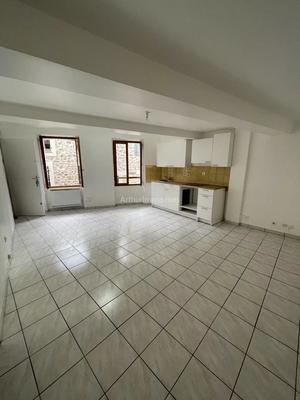 Appartement - 95 m² - 6 pièces