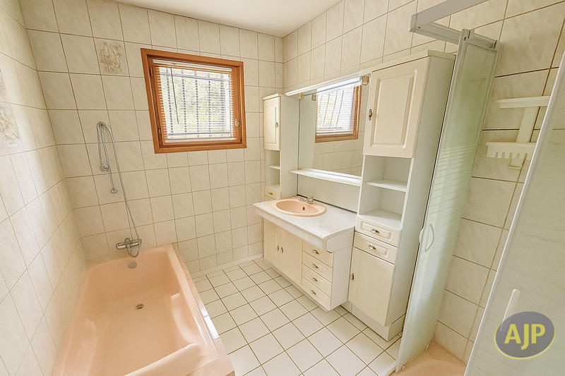 Maison - 87 m² - 5 pièces