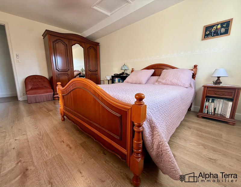 Maison ancienne - 258 m² - 9 pièces