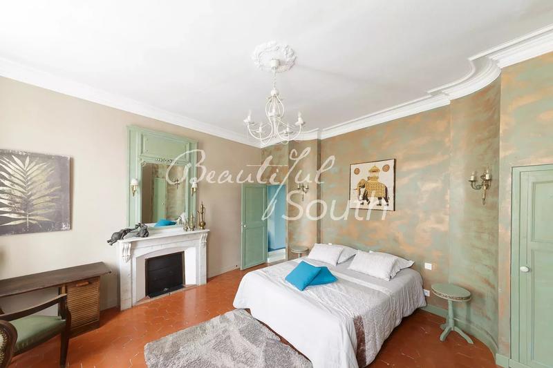 Hôtel particulier - 483 m² - 10 pièces