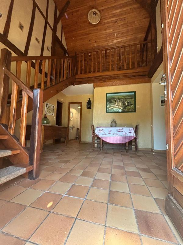 Maison - 161 m² - 6 pièces