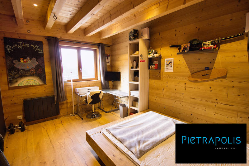 Châlet - 258 m² - 7 pièces