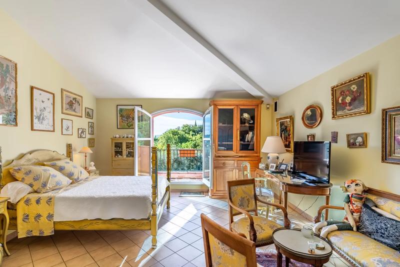 Maison - 310 m² - 6 pièces