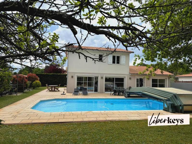 Villa - 173 m² - 7 pièces