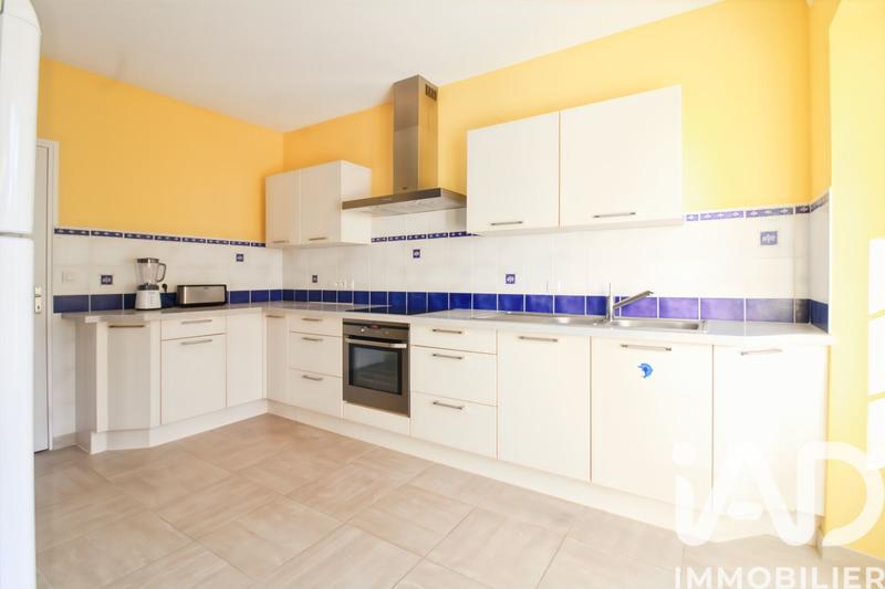 Maison - 235 m² - 7 pièces